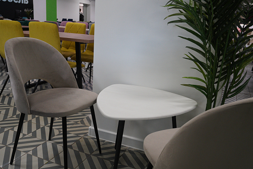 Стул на металлокаркасе Ирре светло-коричневый / черный глянец из шоурума 4