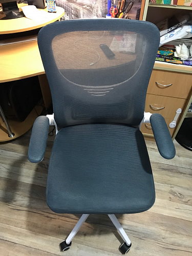 Компьютерное кресло Konfi light gray / blue / white фото покупателя 304