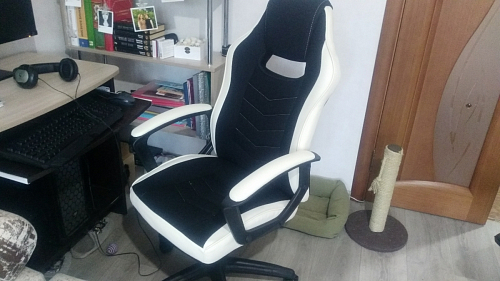 Компьютерное кресло Kan черное фото покупателя 1