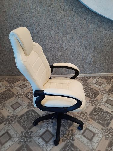 Компьютерное кресло Kadis кремовое фото покупателя 69