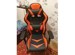 Компьютерное кресло Racer черное / оранжевое фото покупателя 101